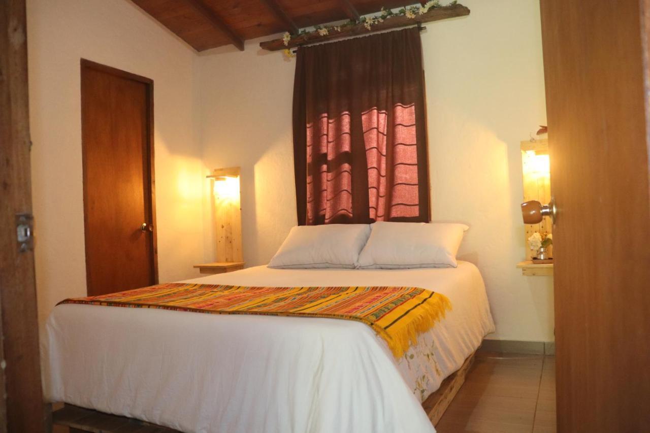 La Mariposa, Santa Elena
